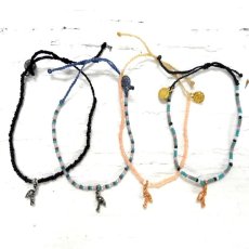 画像1: puravida bracelets プラヴィダブレスレット FLAMINGO BITTY CHARM BEAD  カラー 全4色 (1)