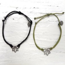 画像2: puravida bracelets プラヴィダブレスレット LOTUS BITTY CHARMS カラー 全6色 (2)