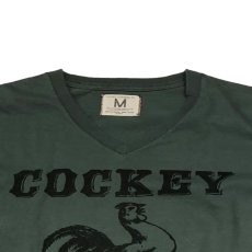 画像2: TAILGATE テイルゲート COCKEY VネックTシャツ VINTAGE GREENメンズ/レディース (2)