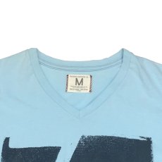 画像2: TAILGATE テイルゲート SURF VネックTシャツ LIGHT BLUE メンズ/レディース (2)