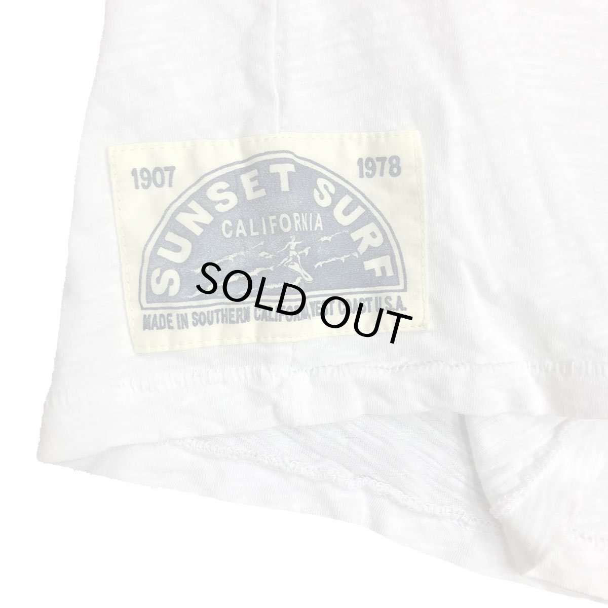 画像4: JOHNSON MOTOR【SUNSET SURF】サンセットサーフ HANG LOOSE  Tシャツ  SEASHELL WHITE メンズ/レディース (4)